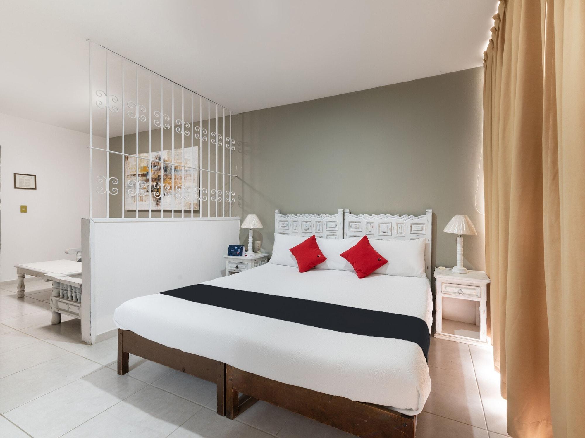 Suites Internacional Zapopan Eksteriør billede