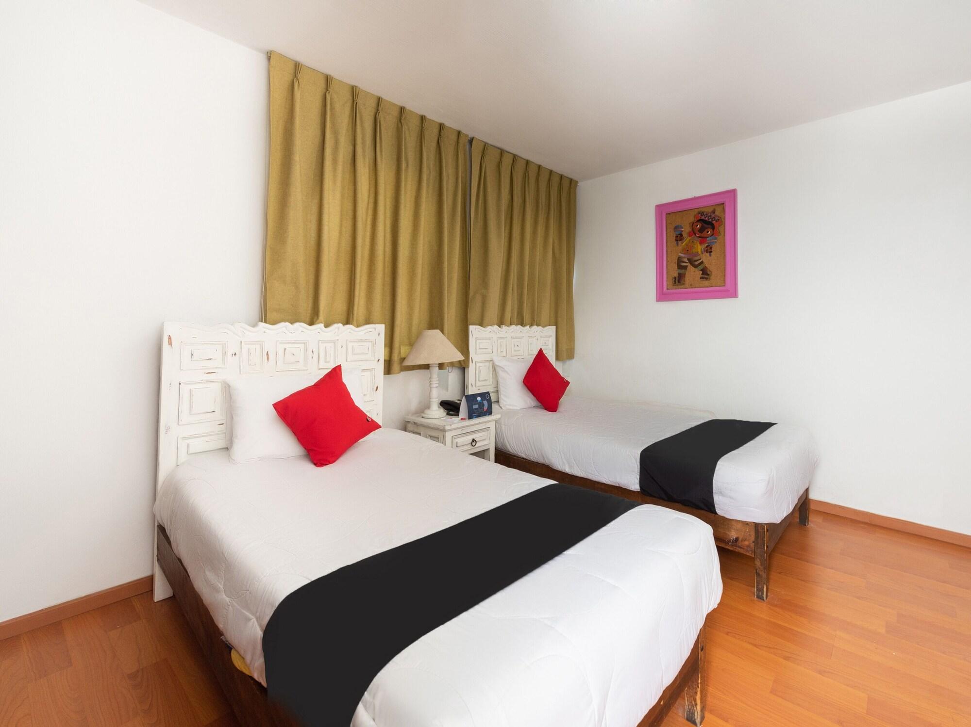 Suites Internacional Zapopan Eksteriør billede