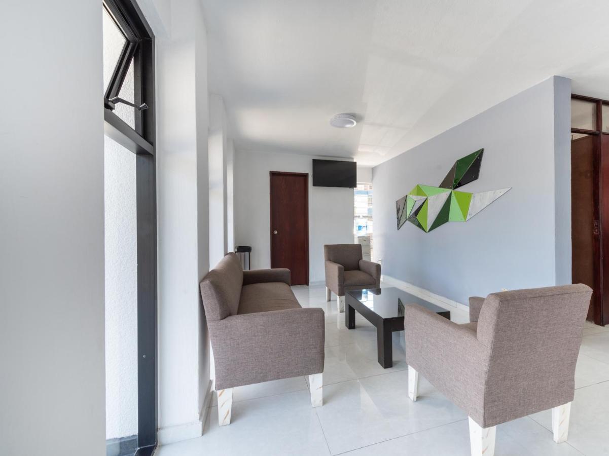 Suites Internacional Zapopan Eksteriør billede
