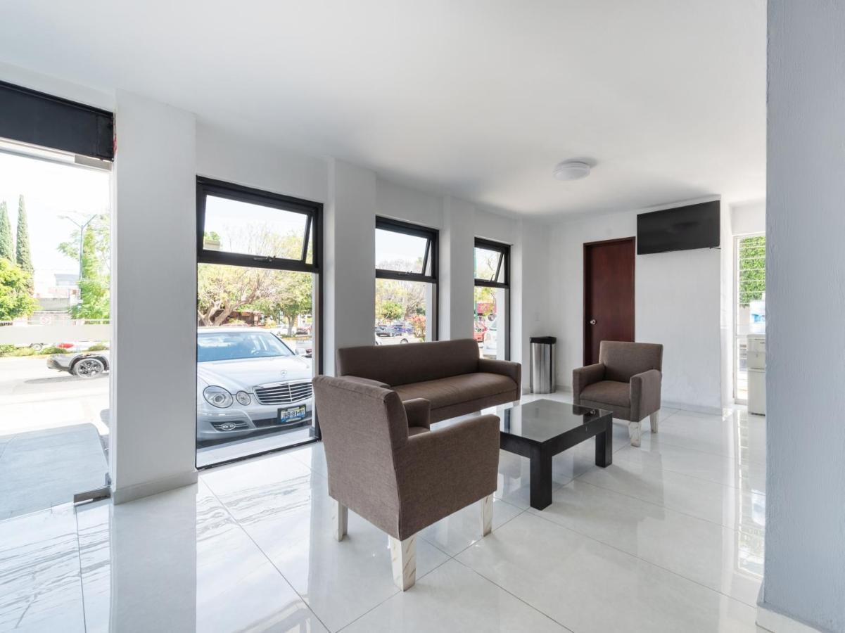 Suites Internacional Zapopan Eksteriør billede